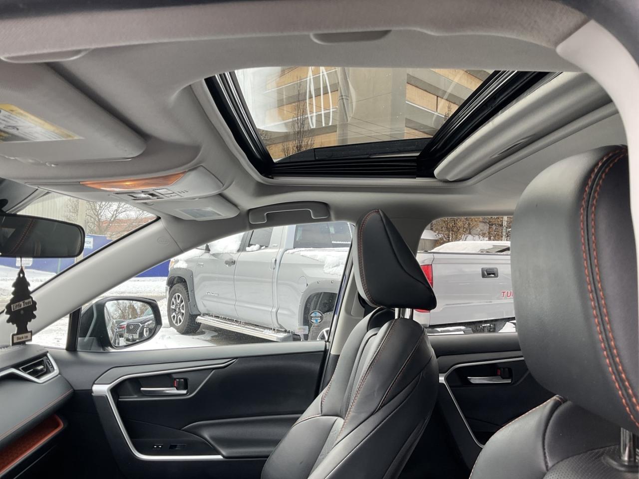 2019 Toyota RAV4 Trail AWD - LTHR! SAFETY SENSE! BACK-UP CAM! BSM! Photo