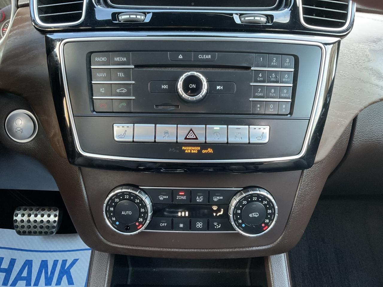 2016 Mercedes-Benz GLE-Class GLE400 4MATIC - NAV! 360 CAM! BSM! PANO ROOF! Photo