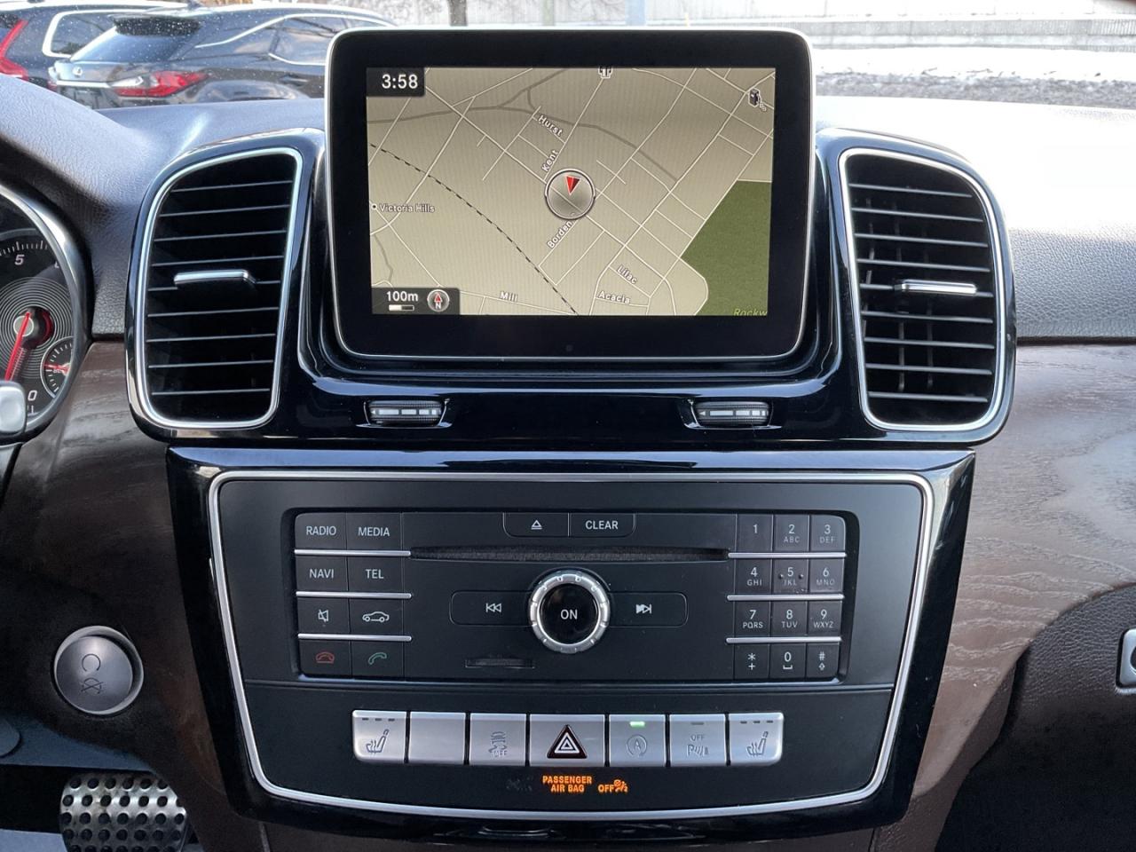 2016 Mercedes-Benz GLE-Class GLE400 4MATIC - NAV! 360 CAM! BSM! PANO ROOF! Photo