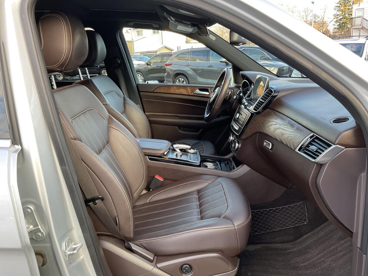 2016 Mercedes-Benz GLE-Class GLE400 4MATIC - NAV! 360 CAM! BSM! PANO ROOF! Photo