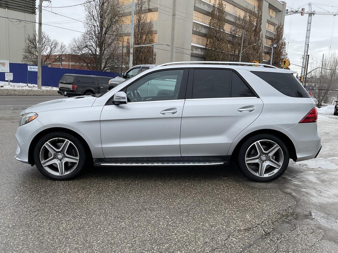 2016 Mercedes-Benz GLE-Class GLE400 4MATIC - NAV! 360 CAM! BSM! PANO ROOF! Photo3