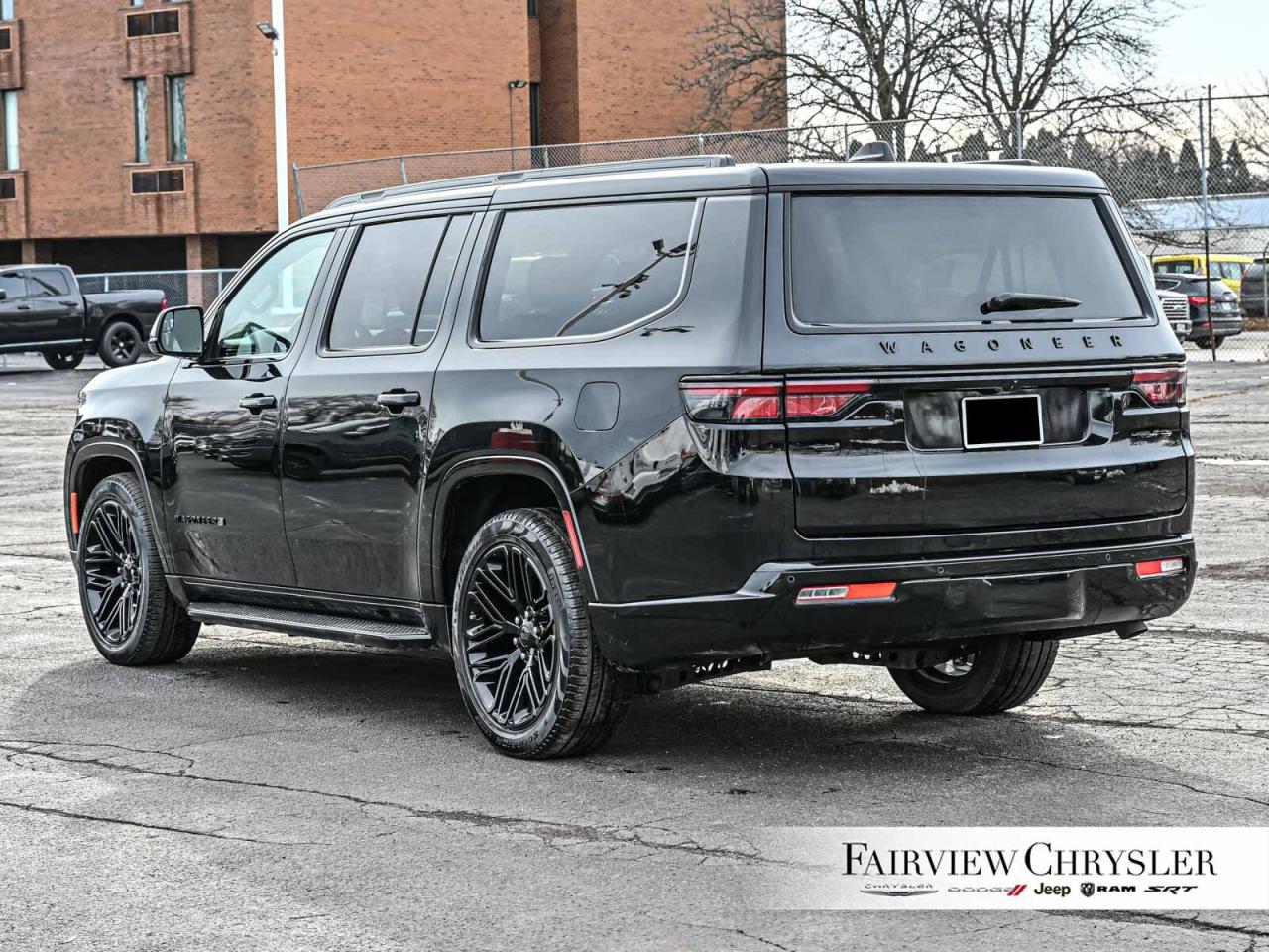 2024 Jeep Wagoneer L Series II Carbide 3 PANO ROOF   NAV   LEATHER   HE Photo3