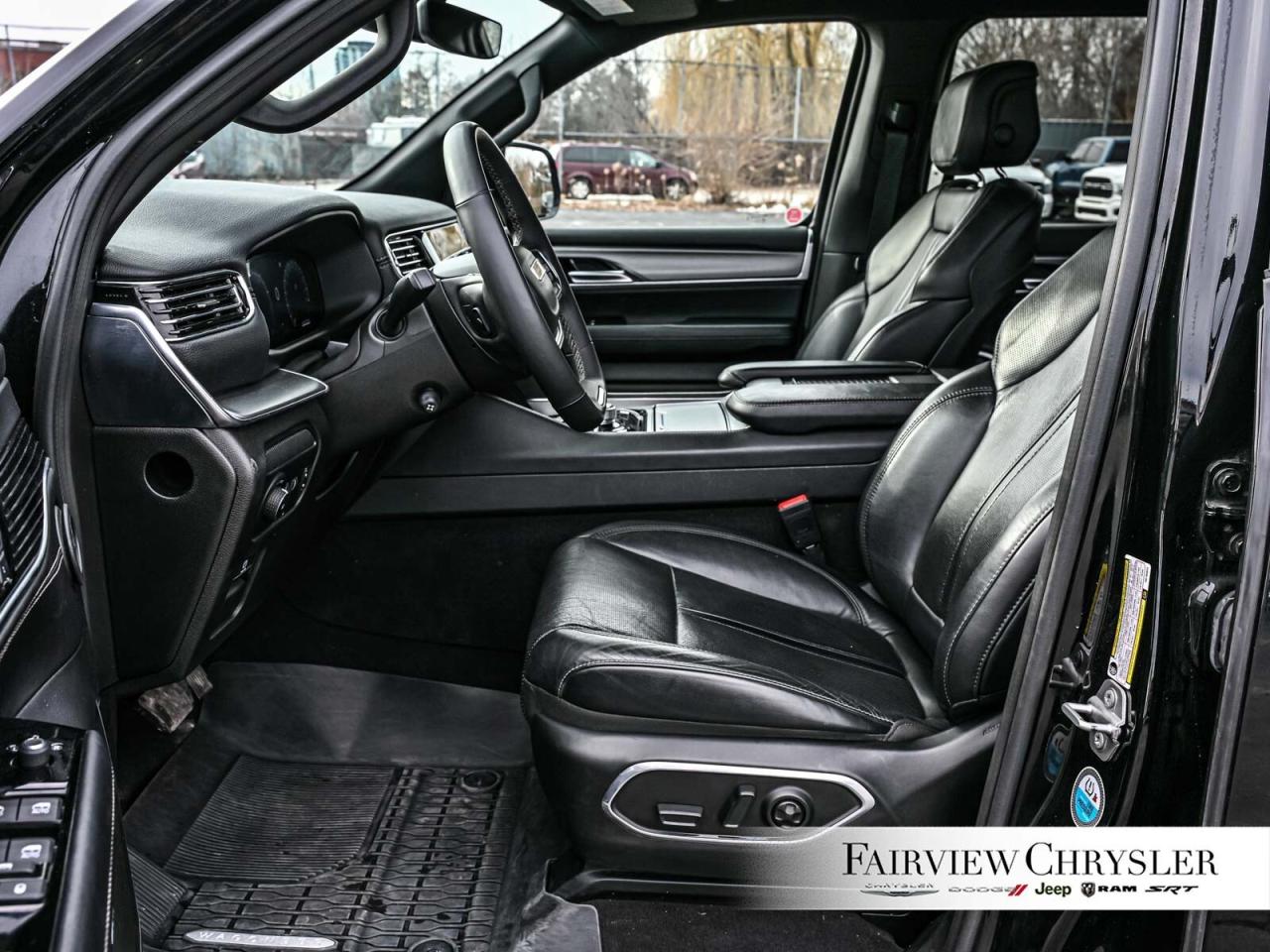 2024 Jeep Wagoneer L Series II Carbide 3 PANO ROOF   NAV   LEATHER   HE Photo