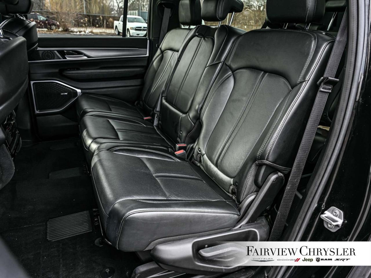 2024 Jeep Wagoneer L Series II Carbide 3 PANO ROOF   NAV   LEATHER   HE Photo