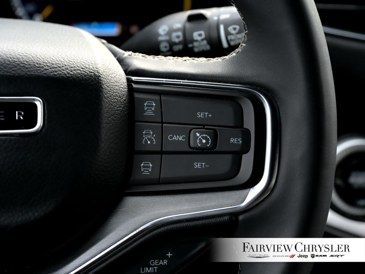 2024 Jeep Wagoneer L Series II Carbide 3 PANO ROOF   NAV   LEATHER   HE Photo