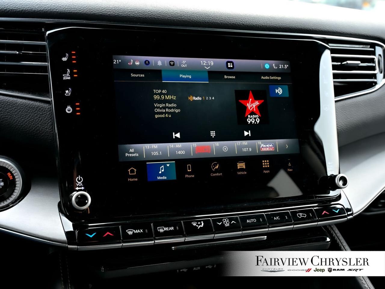 2024 Jeep Wagoneer L Series II Carbide 3 PANO ROOF   NAV   LEATHER   HE Photo