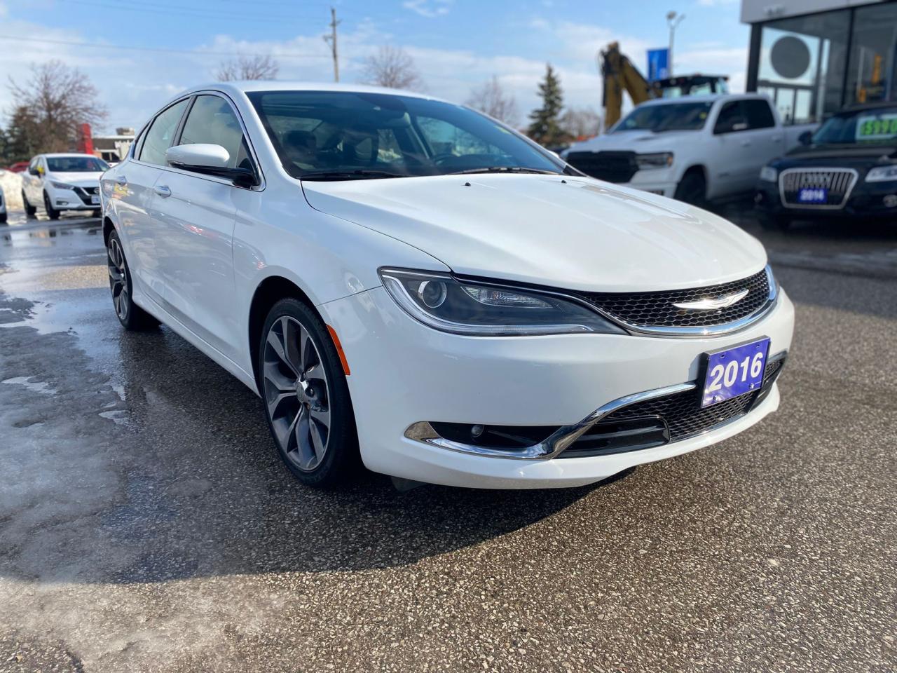 2016 Chrysler 200 C ~Nav ~Camera ~Leather ~Bluetooth ~Pano Moonroof Photo4