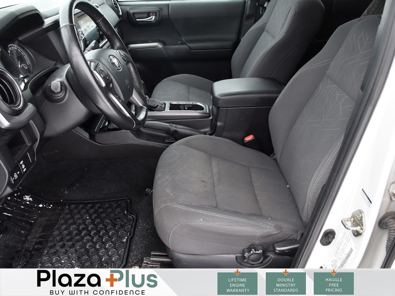 2016 Toyota Tacoma SR5 Photo