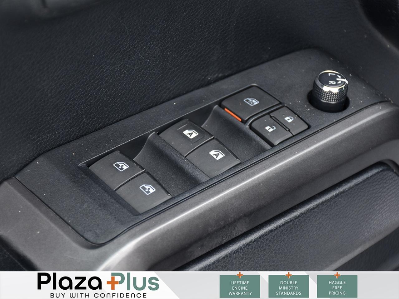 2016 Toyota Tacoma SR5 Photo