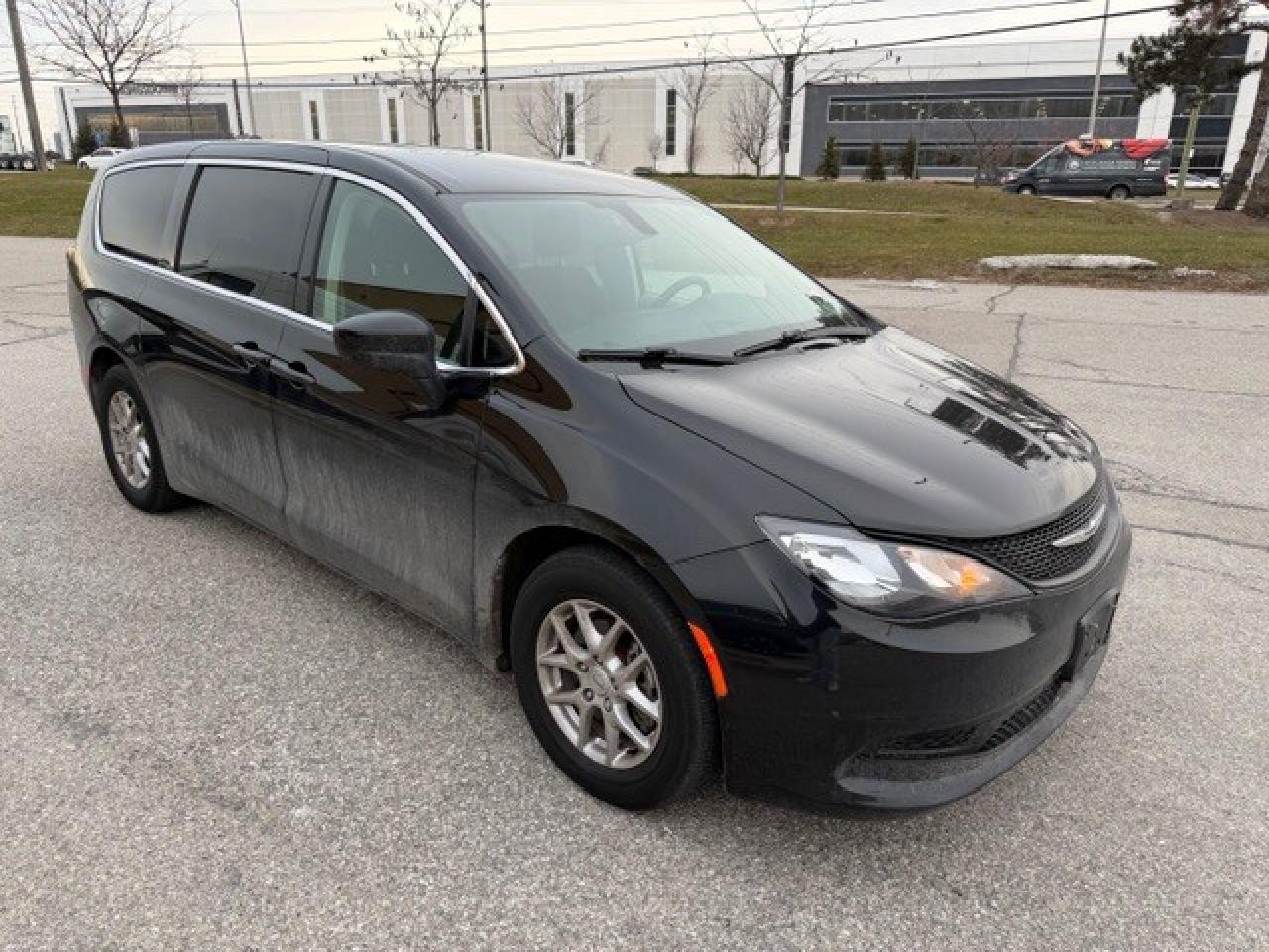 2022 Chrysler Grand Caravan SXT FWD V6 REMOTE STARTER 1 OWNER Photo3