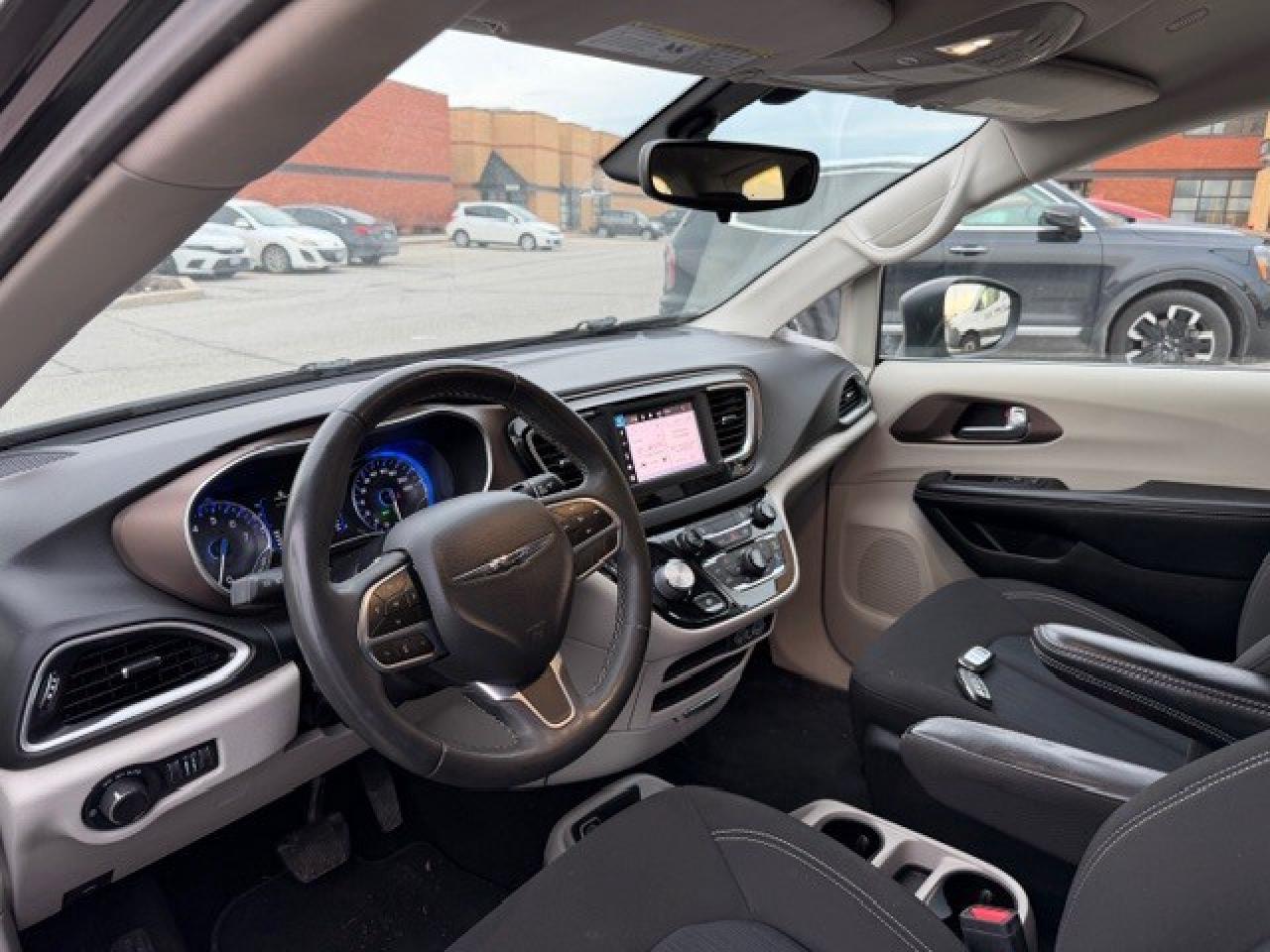 2022 Chrysler Grand Caravan SXT FWD V6 REMOTE STARTER 1 OWNER Photo