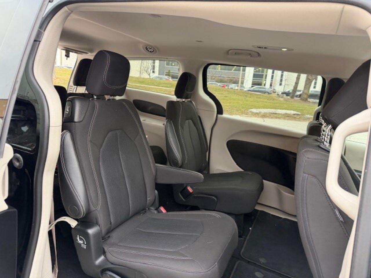 2022 Chrysler Grand Caravan SXT FWD V6 REMOTE STARTER 1 OWNER Photo