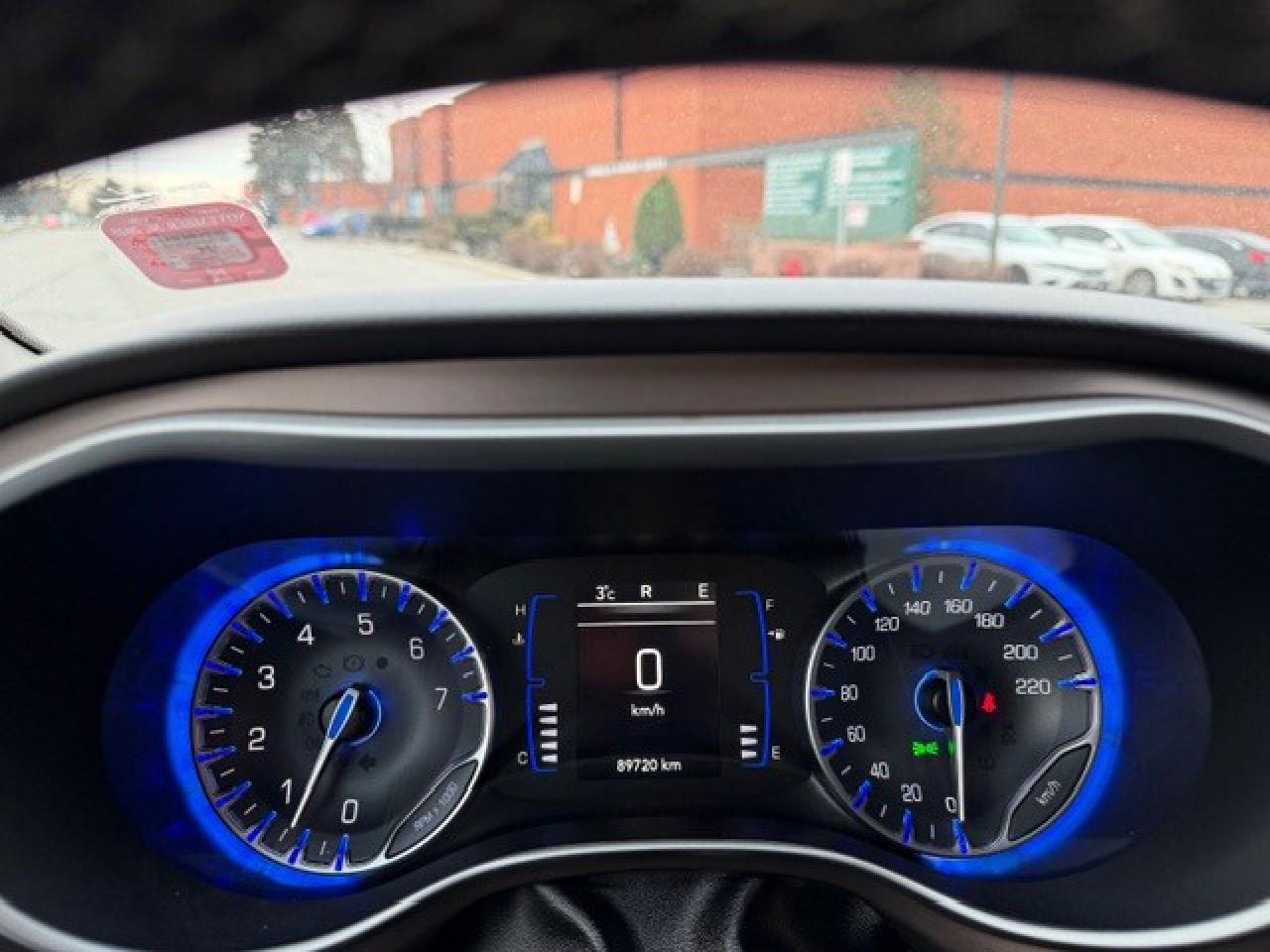 2022 Chrysler Grand Caravan SXT FWD V6 REMOTE STARTER 1 OWNER Photo