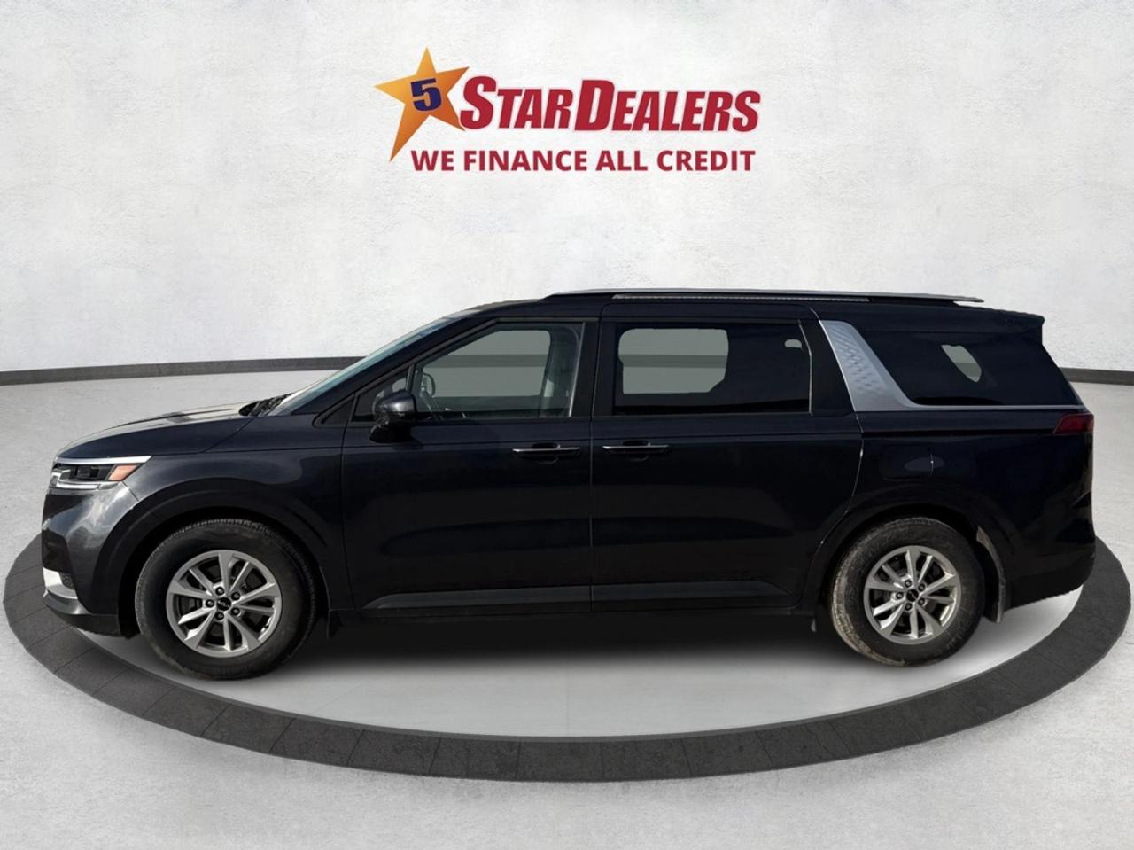 2024 Kia Carnival 8 PASS FWD HEATED SEATS! WE FINANCE ALL CREDIT! Photo