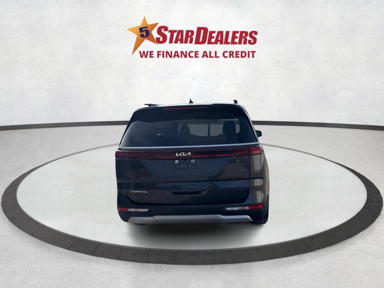2024 Kia Carnival 8 PASS FWD HEATED SEATS! WE FINANCE ALL CREDIT! Photo