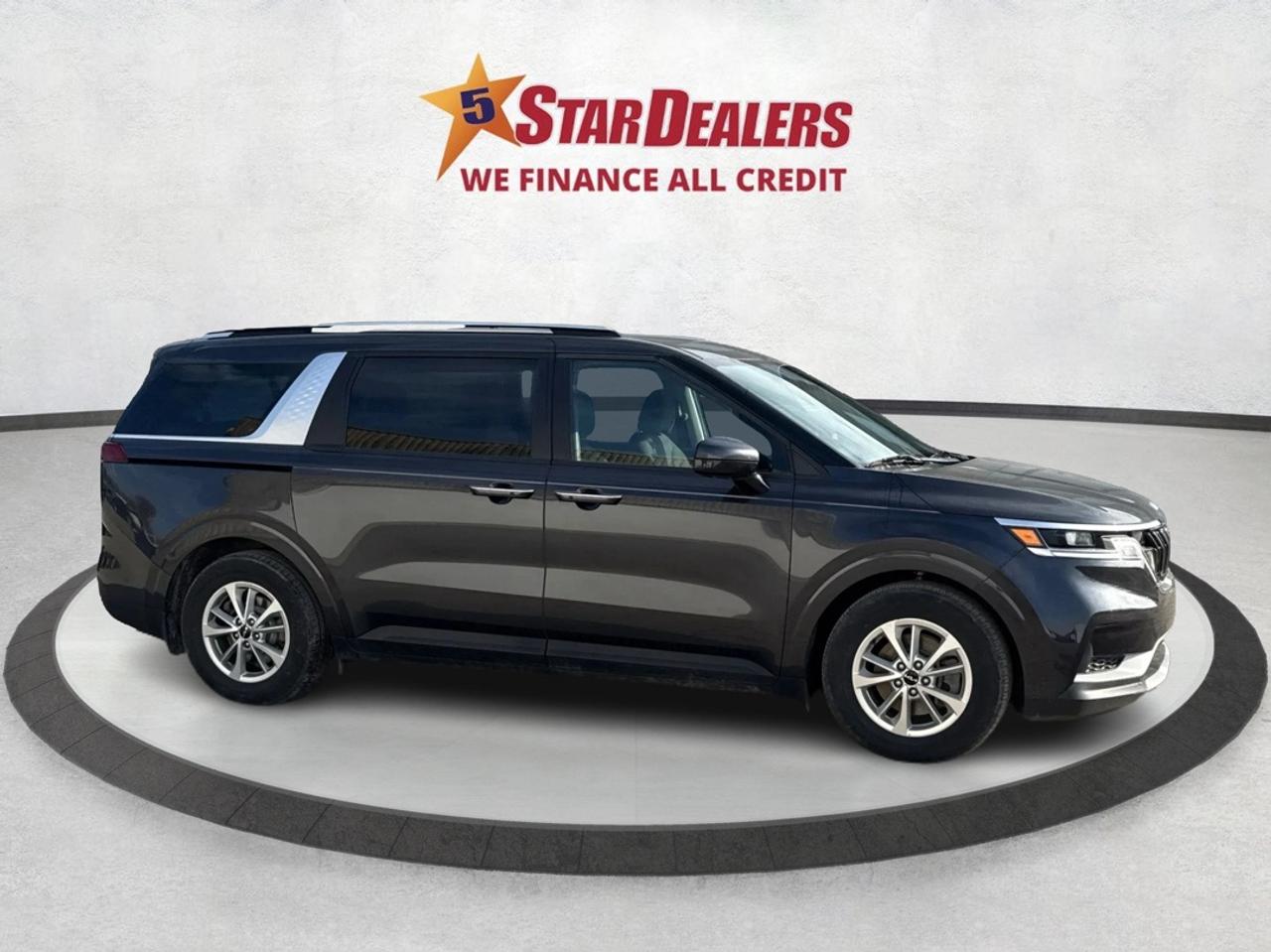 2024 Kia Carnival 8 PASS FWD HEATED SEATS! WE FINANCE ALL CREDIT! Photo