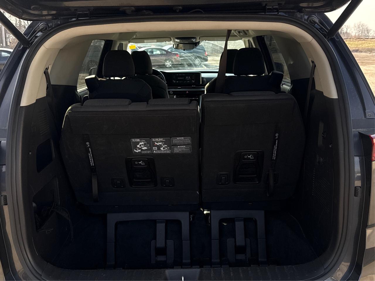 2024 Kia Carnival 8 PASS FWD HEATED SEATS! WE FINANCE ALL CREDIT! Photo