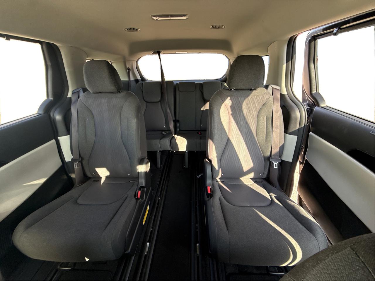 2024 Kia Carnival 8 PASS FWD HEATED SEATS! WE FINANCE ALL CREDIT! Photo