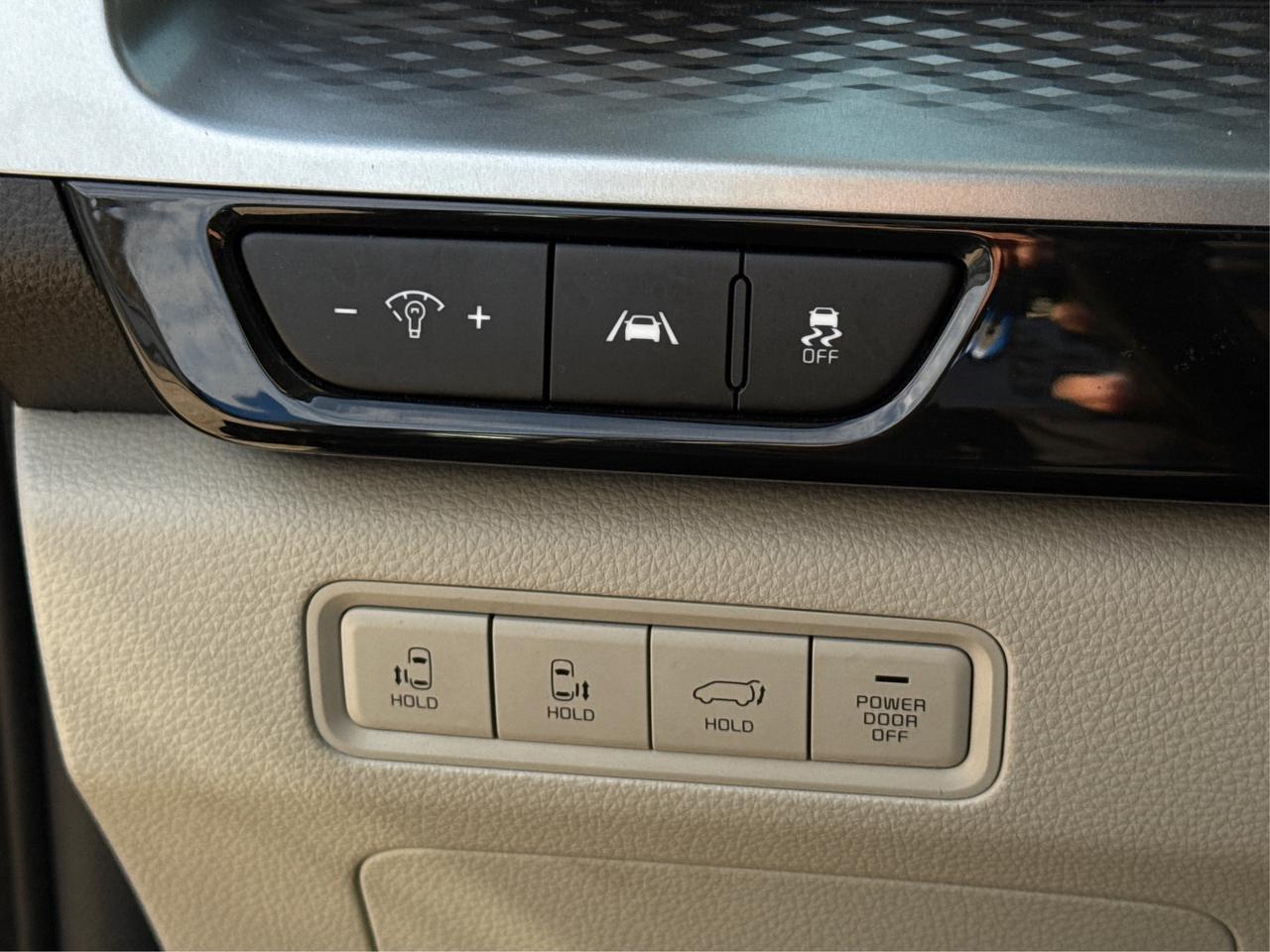 2024 Kia Carnival 8 PASS FWD HEATED SEATS! WE FINANCE ALL CREDIT! Photo