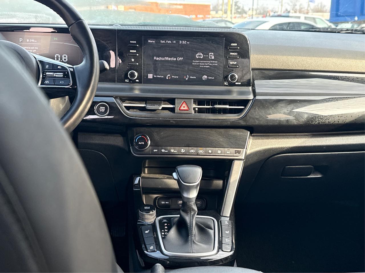 2024 Kia Seltos AWD SUNROOF HEATED SEATS  WE FINANCE ALL CREDIT! Photo