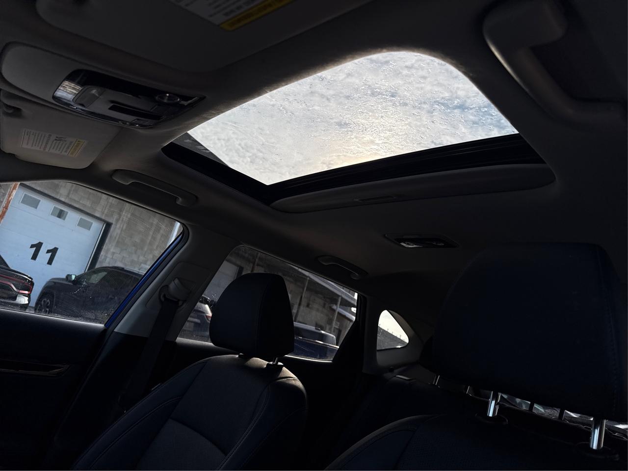 2024 Kia Seltos AWD SUNROOF HEATED SEATS  WE FINANCE ALL CREDIT! Photo