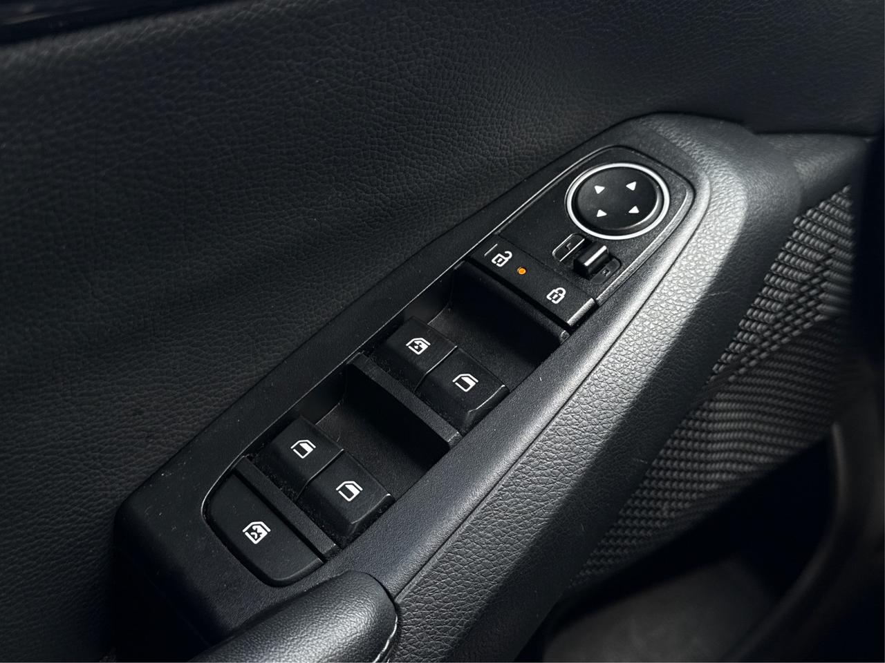 2024 Kia Seltos AWD SUNROOF HEATED SEATS  WE FINANCE ALL CREDIT! Photo