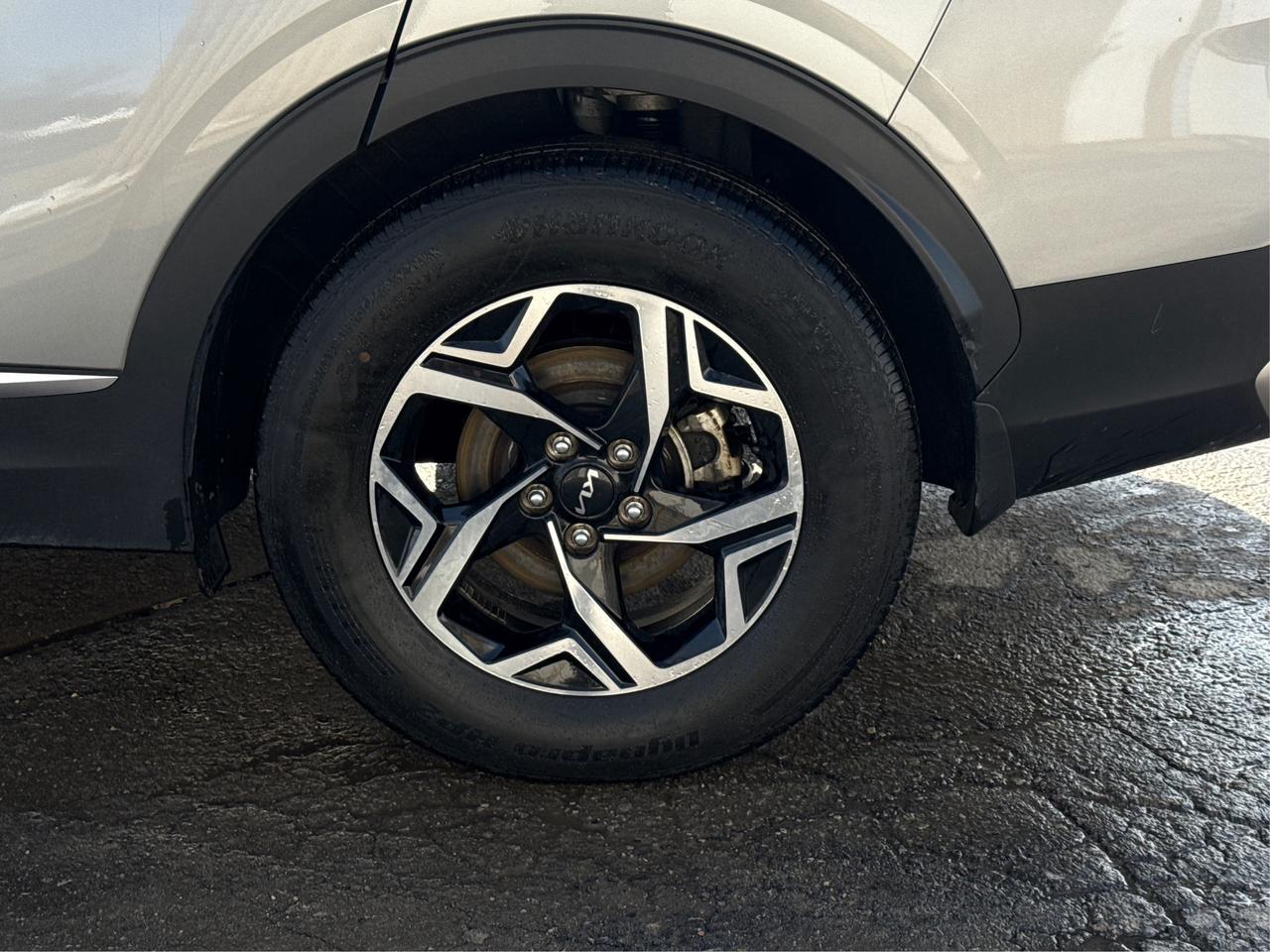 2024 Kia Sportage LX AWD HEATED SEATS LOADED! WE FINANCE ALL CREDIT! Photo