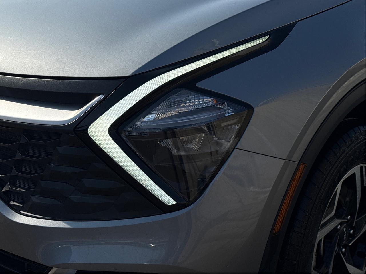 2024 Kia Sportage LX AWD HEATED SEATS LOADED! WE FINANCE ALL CREDIT! Photo