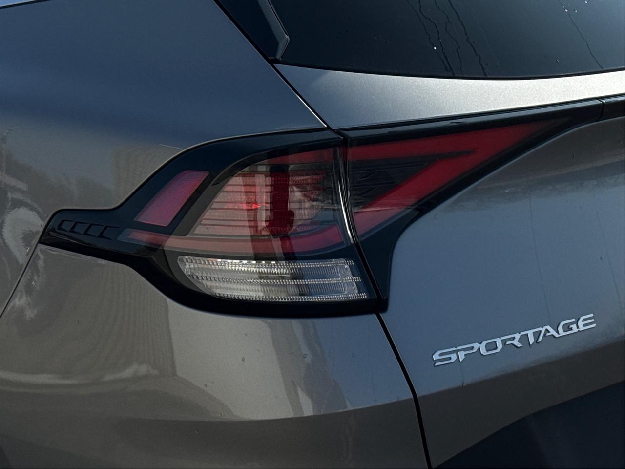 2024 Kia Sportage LX AWD HEATED SEATS LOADED! WE FINANCE ALL CREDIT! Photo