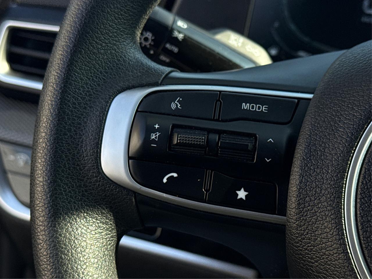 2024 Kia Sportage LX AWD HEATED SEATS LOADED! WE FINANCE ALL CREDIT! Photo