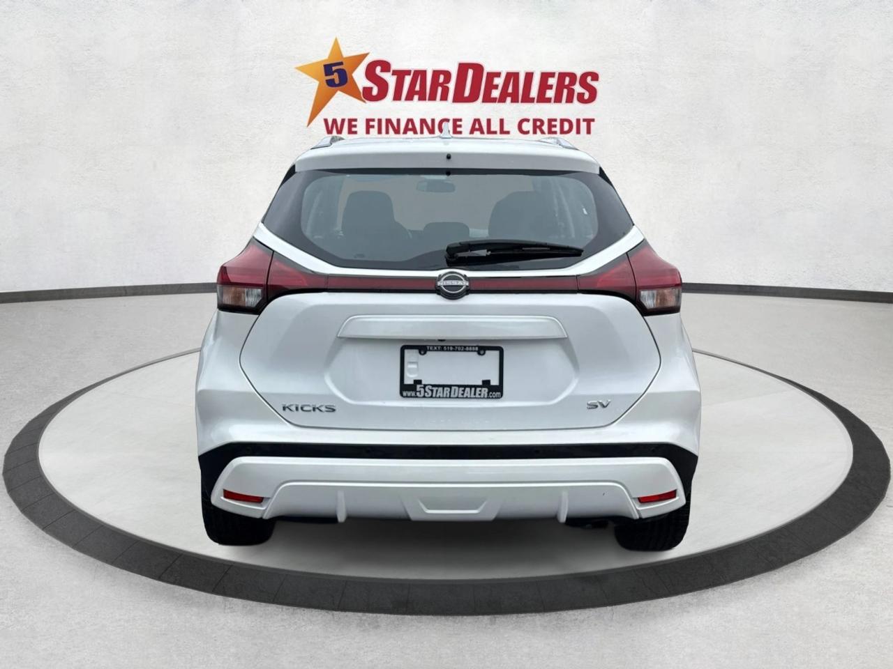 2024 Nissan Kicks SV HEATED SEATS REMOTE START WE FINANCE ALL CREDIT Photo