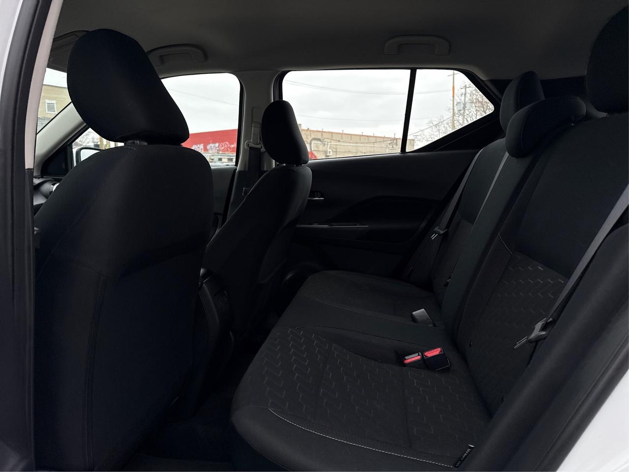 2024 Nissan Kicks SV HEATED SEATS REMOTE START WE FINANCE ALL CREDIT Photo