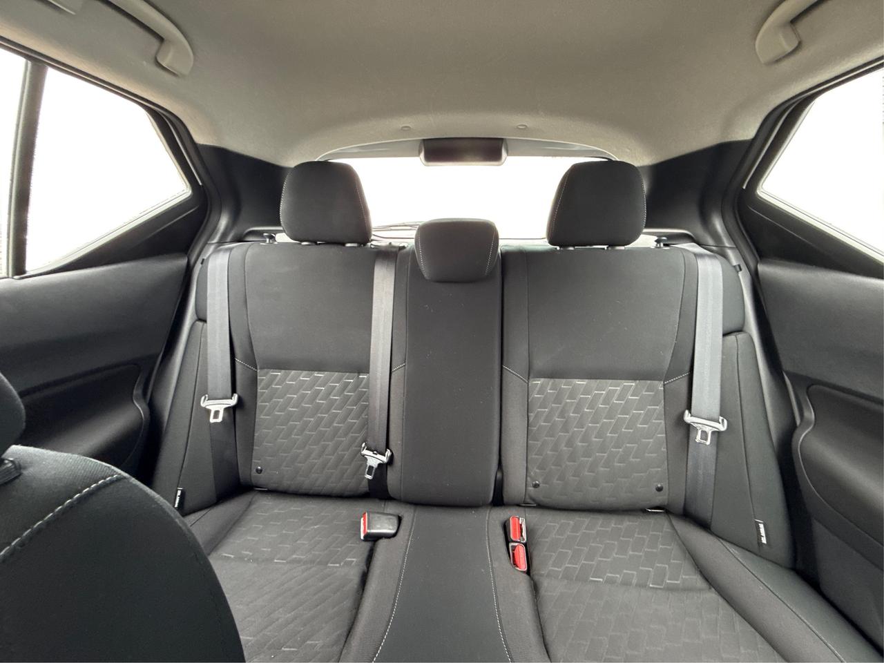 2024 Nissan Kicks SV HEATED SEATS REMOTE START WE FINANCE ALL CREDIT Photo