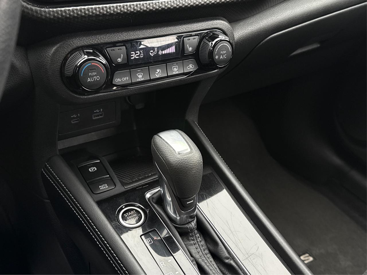 2024 Nissan Kicks SV HEATED SEATS REMOTE START WE FINANCE ALL CREDIT Photo