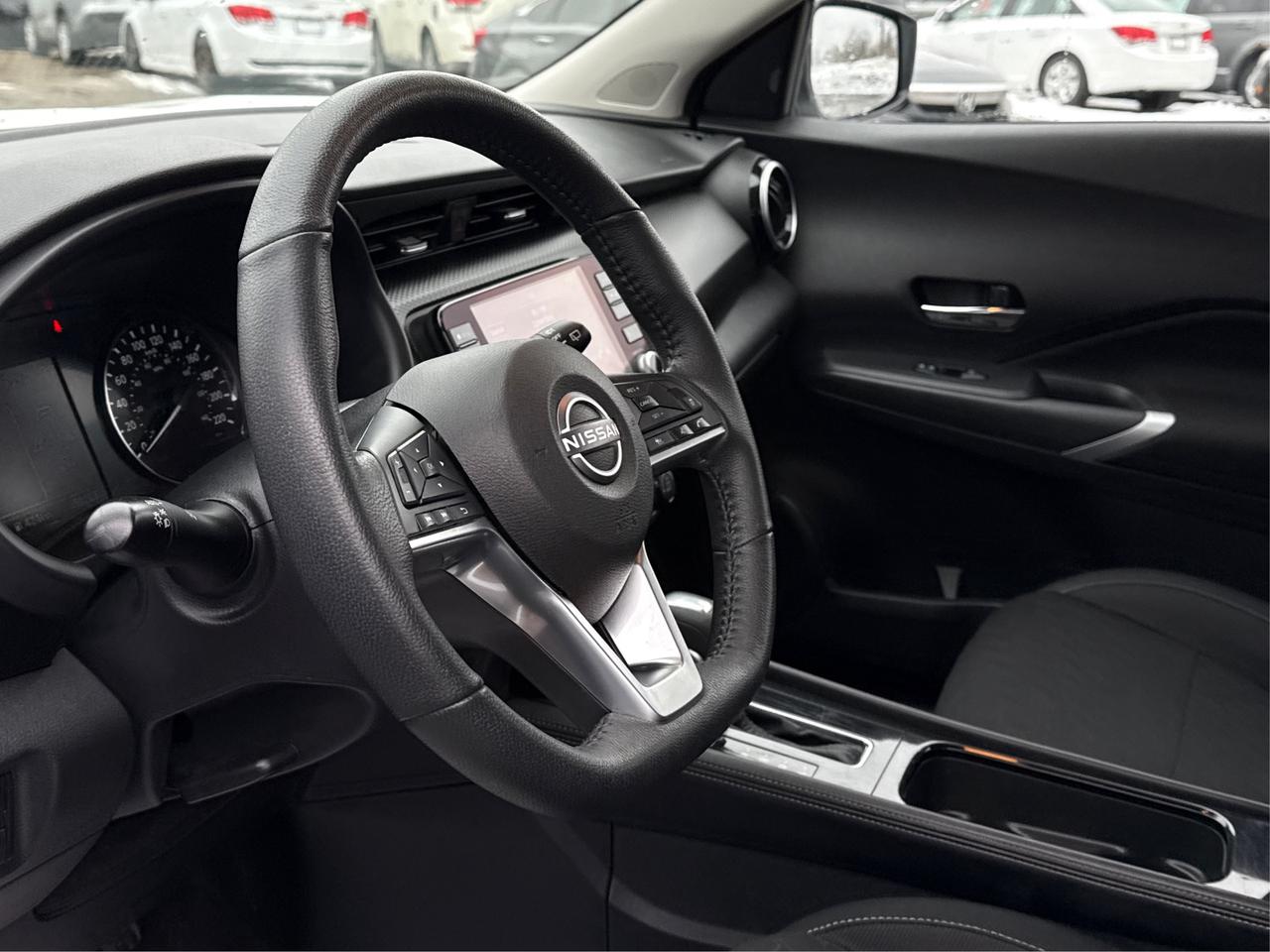 2024 Nissan Kicks SV HEATED SEATS REMOTE START WE FINANCE ALL CREDIT Photo