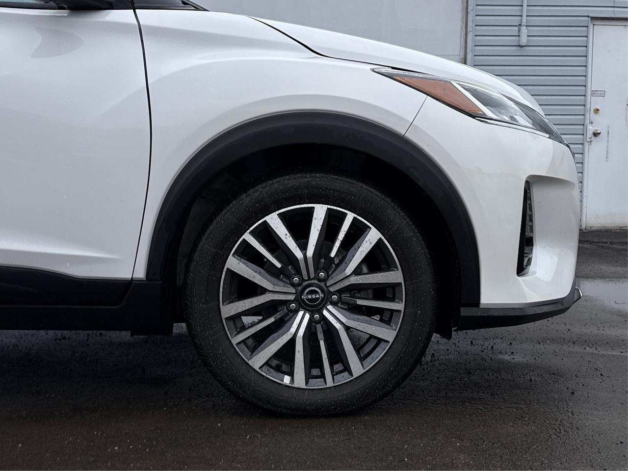 2024 Nissan Kicks SV HEATED SEATS REMOTE START WE FINANCE ALL CREDIT Photo