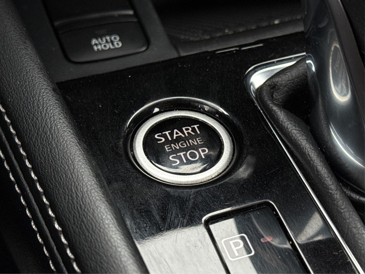 2024 Nissan Kicks SV HEATED SEATS REMOTE START WE FINANCE ALL CREDIT Photo