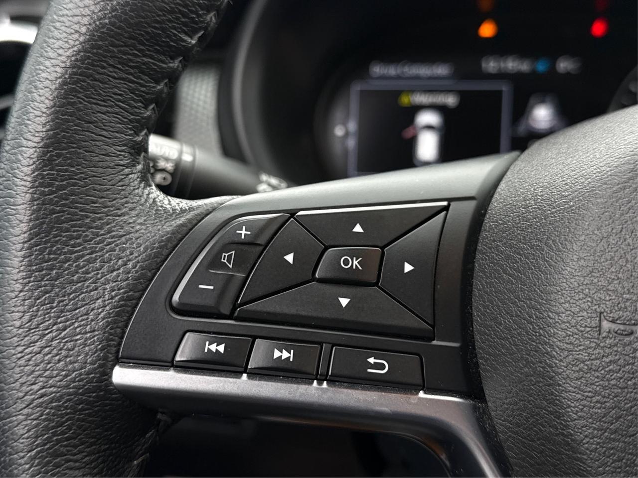 2024 Nissan Kicks SV HEATED SEATS REMOTE START WE FINANCE ALL CREDIT Photo