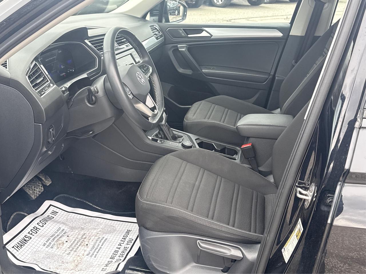 2024 Volkswagen Tiguan AWD HEATED SEATS MINT WE FINANCE ALL CREDIT! Photo