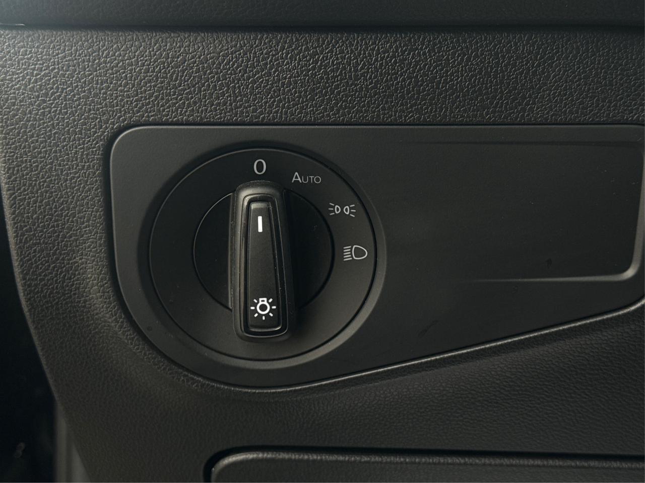 2024 Volkswagen Tiguan AWD HEATED SEATS MINT WE FINANCE ALL CREDIT! Photo