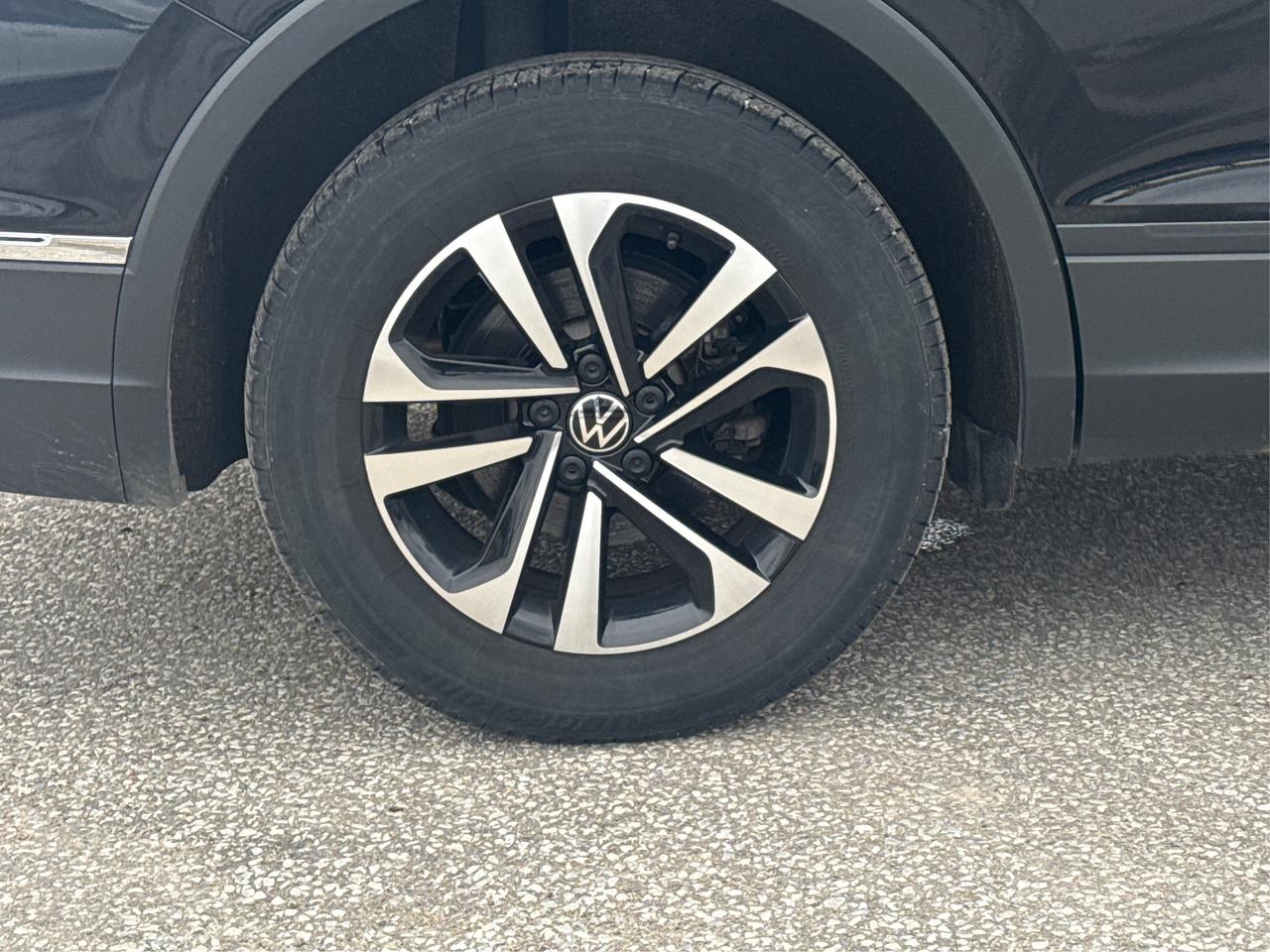 2024 Volkswagen Tiguan AWD HEATED SEATS MINT WE FINANCE ALL CREDIT! Photo