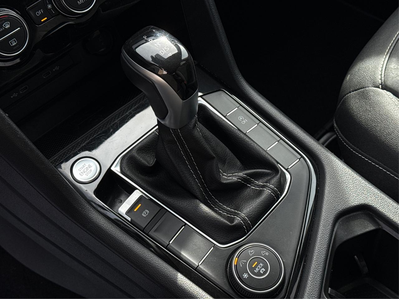 2024 Volkswagen Taos MINT CONDITION! LIKE NEW!  WE FINANCE ALL CREDIT Photo