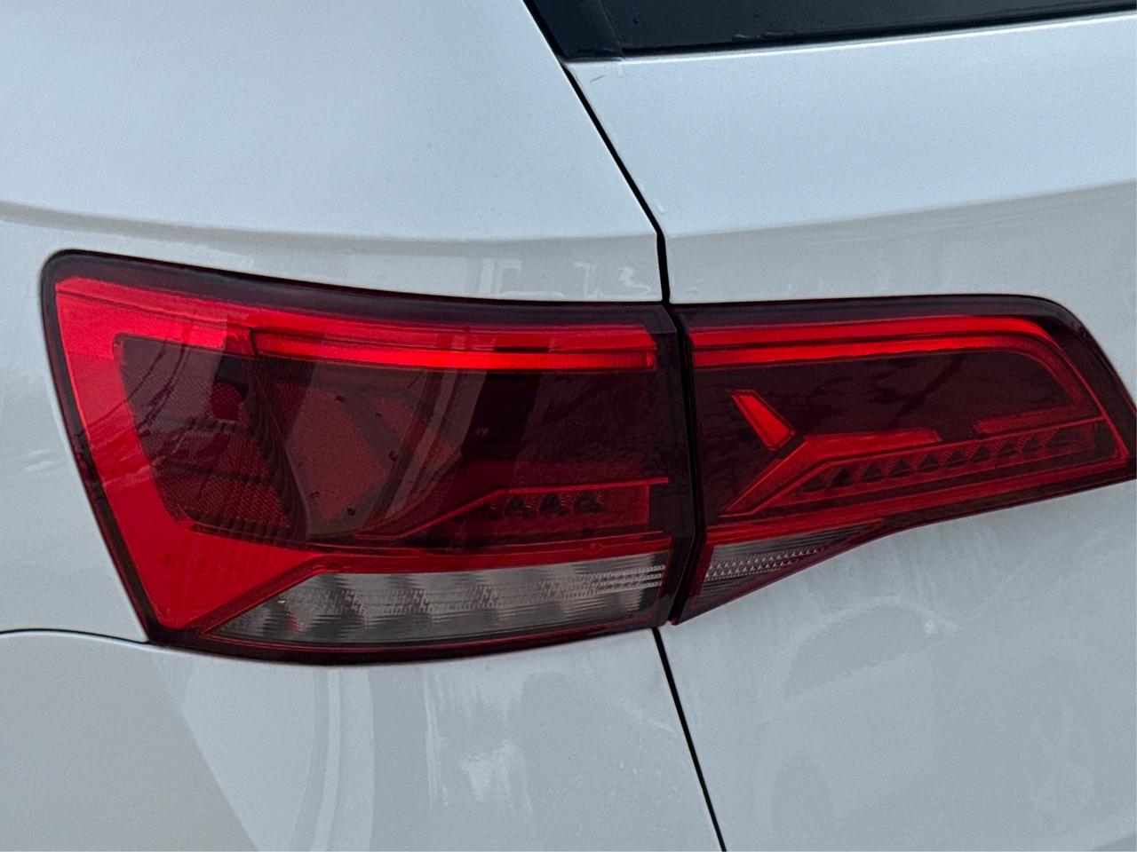 2024 Volkswagen Taos MINT CONDITION! LIKE NEW!  WE FINANCE ALL CREDIT Photo