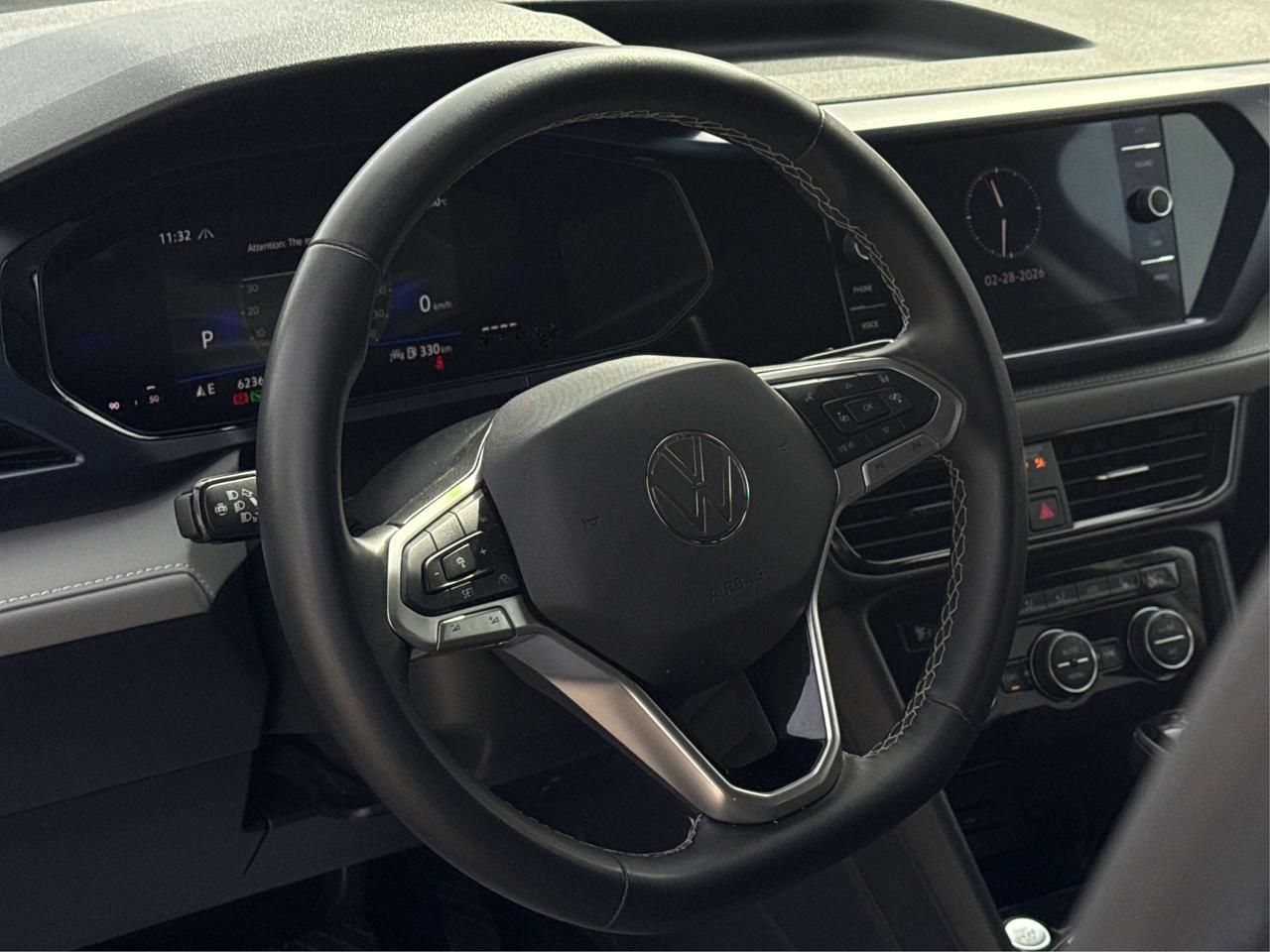 2024 Volkswagen Taos MINT CONDITION! LIKE NEW!  WE FINANCE ALL CREDIT Photo