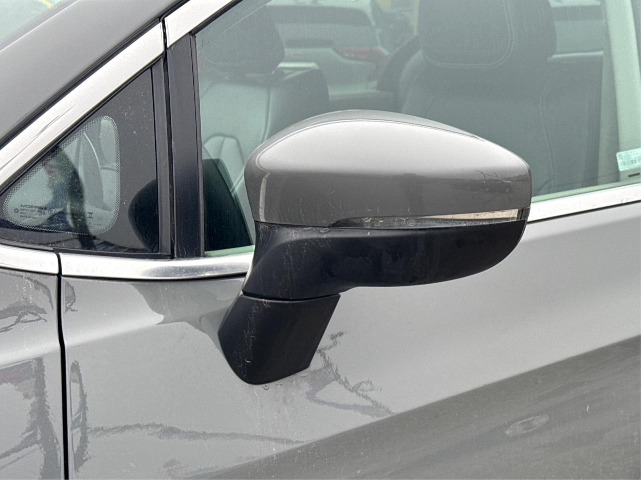 2023 Chrysler Pacifica 7 PASS HEATED SEATS CLEAN WE FINANCE ALL CREDIT! Photo