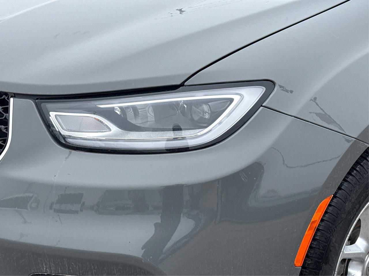 2023 Chrysler Pacifica 7 PASS HEATED SEATS CLEAN WE FINANCE ALL CREDIT! Photo