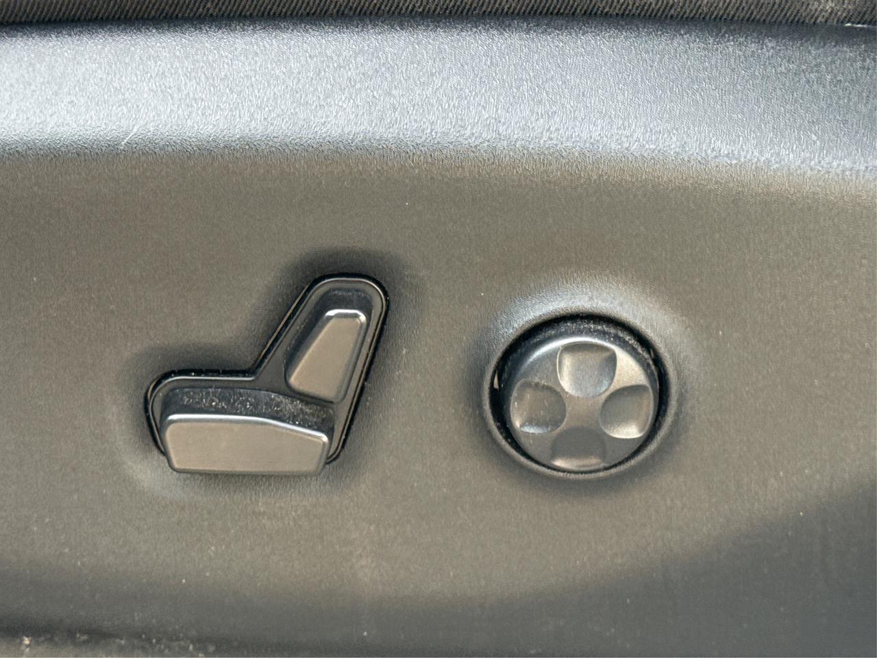 2023 Chrysler Pacifica 7 PASS HEATED SEATS LOADED WE FINANCE ALL CREDIT! Photo