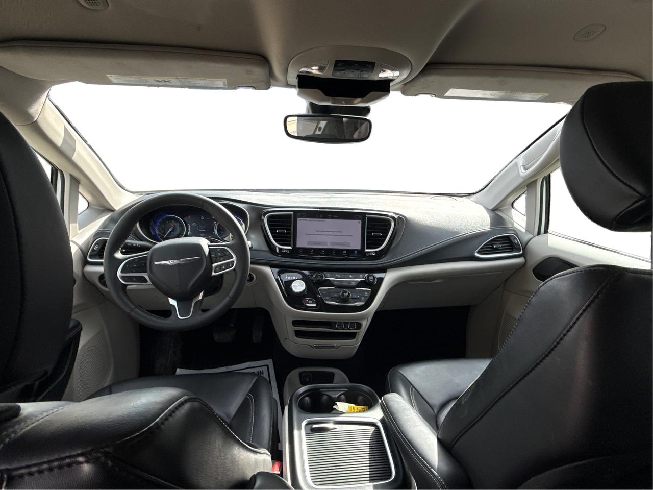 2023 Chrysler Pacifica 7 PASS HEATED SEATS LOADED WE FINANCE ALL CREDIT! Photo