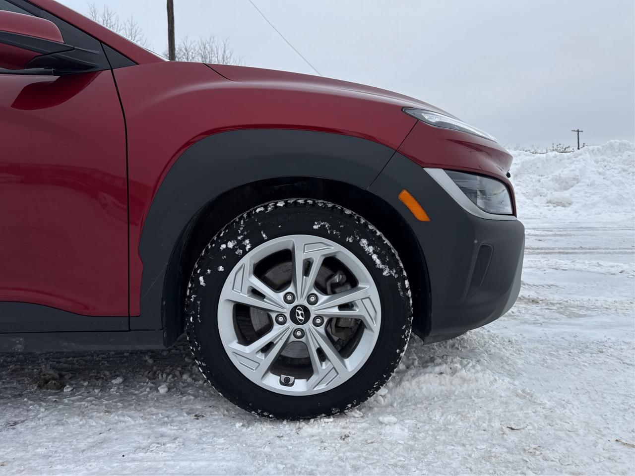 2023 Hyundai KONA AWD HEATED SEATS MINT WE FINANCE ALL CREDIT! Photo
