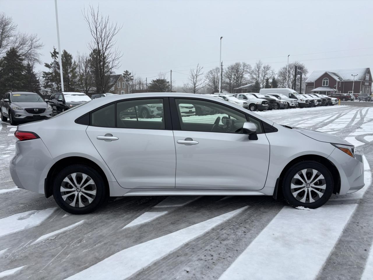 2023 Toyota Corolla LE HYBRID~38,000 KMS~CLEAN TITLE~ Photo